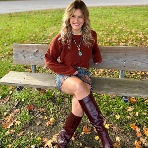 Meet your Posher, Courtney